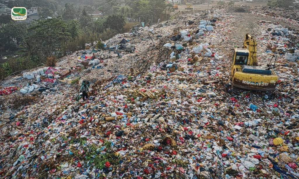 Kurangi Plastik, Lindungi Kesehatan dan Selamatkan Lingkungan